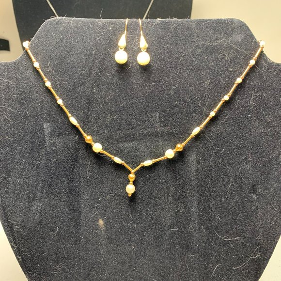 15" Pearl and gold beaded necklace and matching drop earrings - Picture 1 of 10